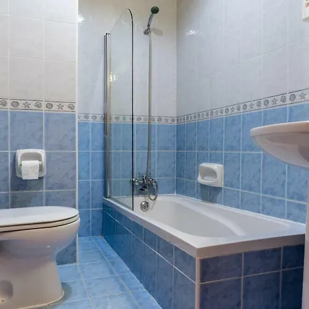 Central, Fifth Floor * Sliema